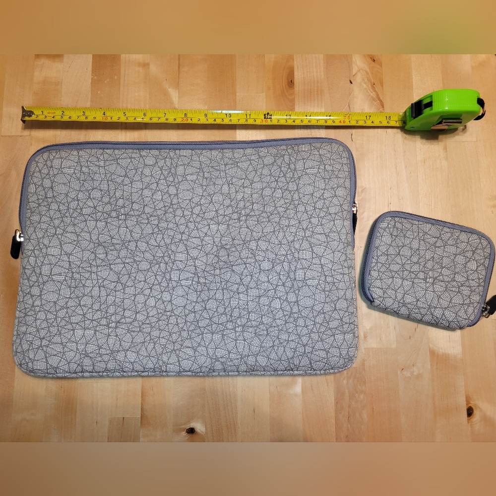 Gray laptop padded sleeve
